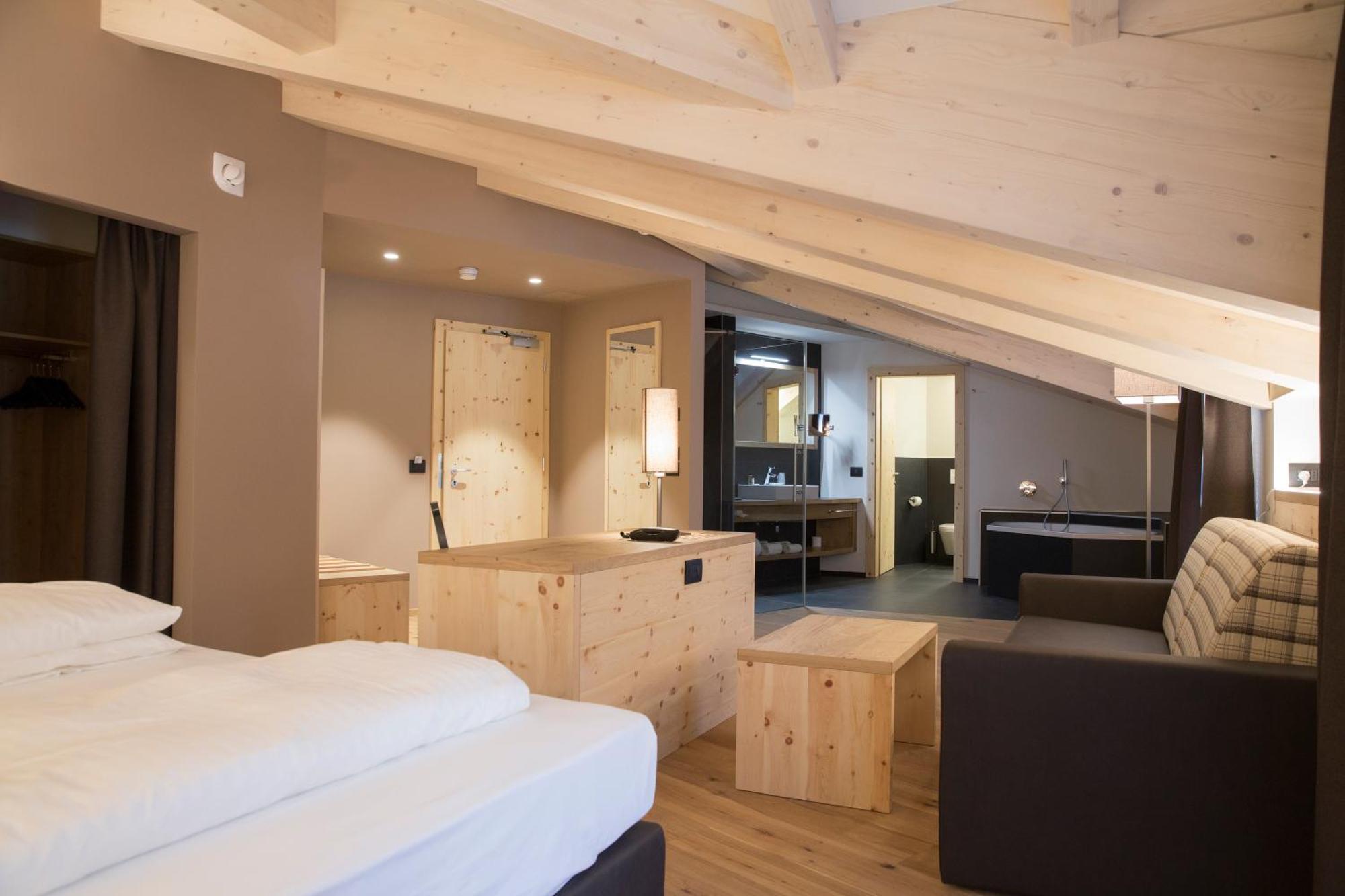 Monroc Hotel Коммеццадура Экстерьер фото