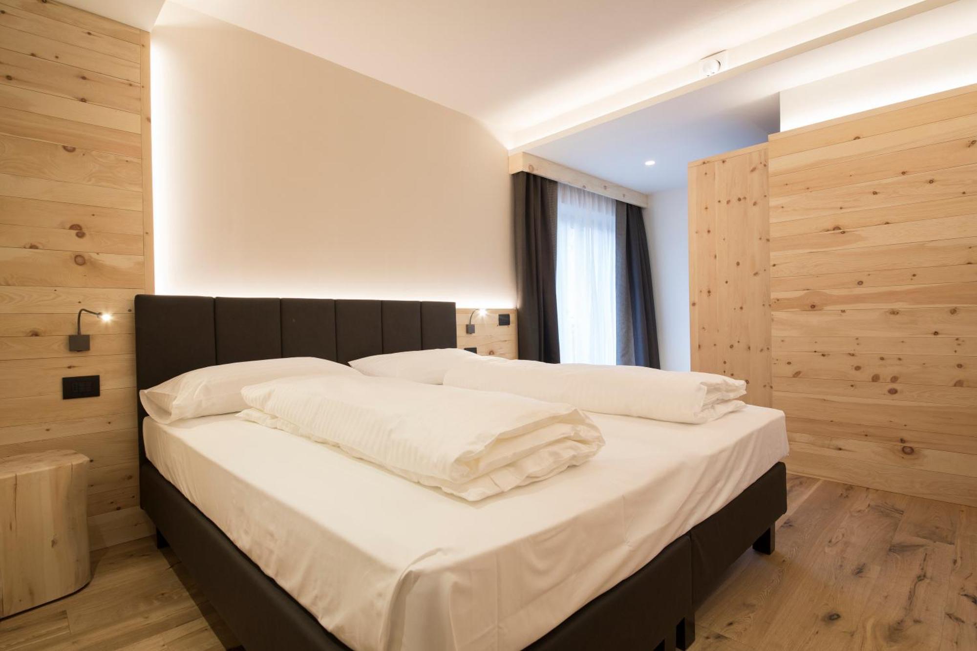 Monroc Hotel Коммеццадура Экстерьер фото