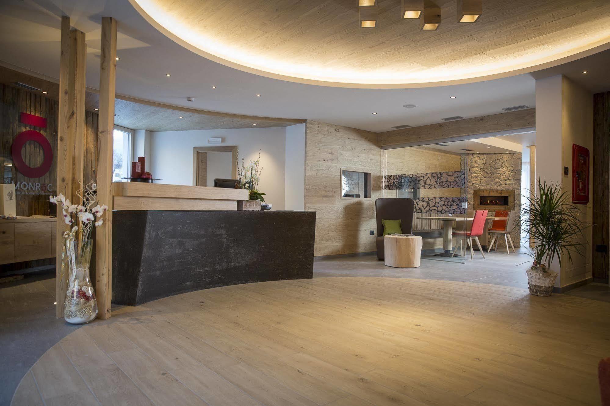 Monroc Hotel Коммеццадура Экстерьер фото