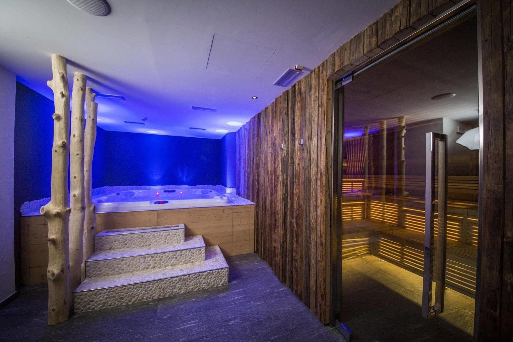 Monroc Hotel Коммеццадура Экстерьер фото